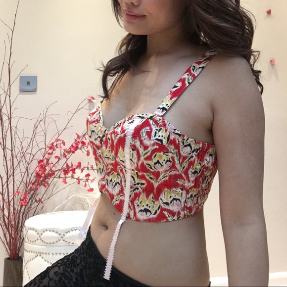 ✨NWT Tigerlily Vnillae Bodic Bra/Bralett Crop Top✨ - Picture 2 of 7